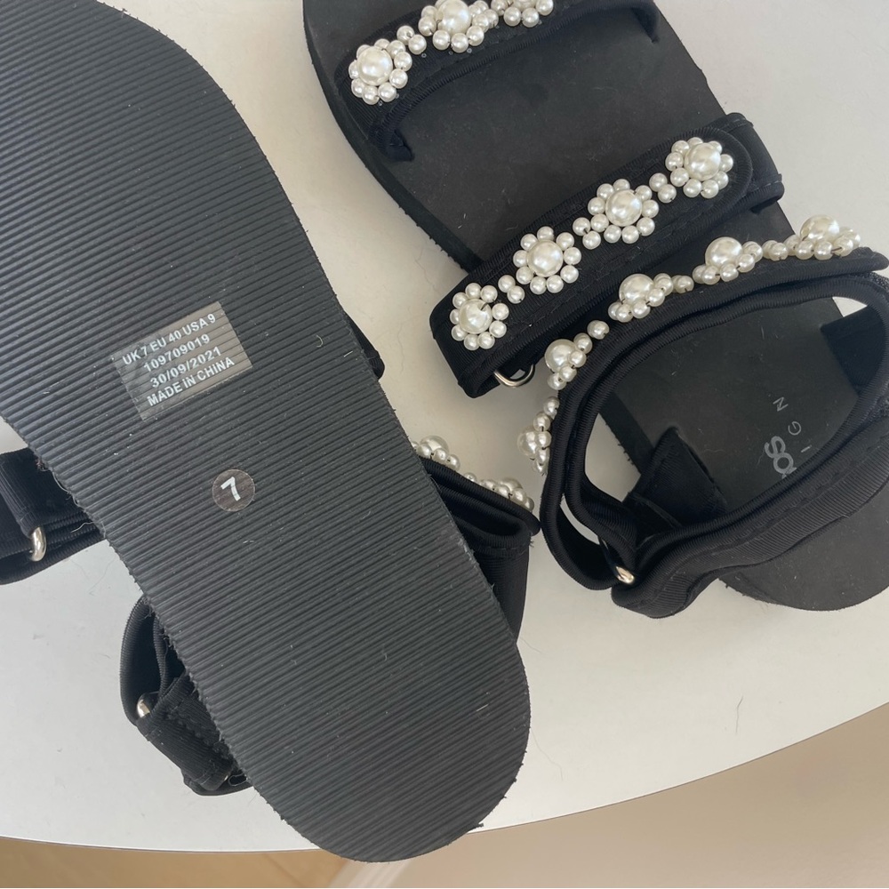 ASOS DESIGN Forget Me Not Pearl Sandals - Picture 5 of 9